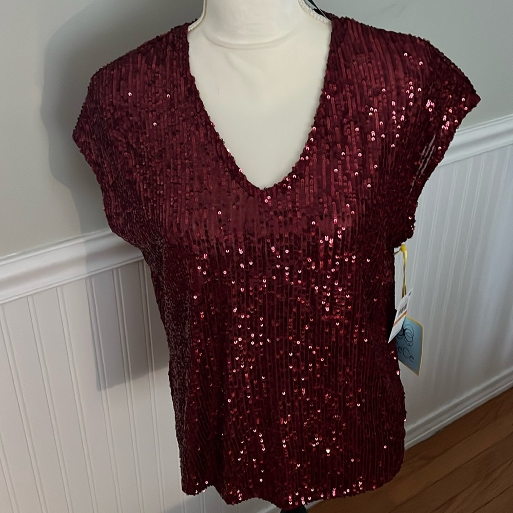 CeCe Dark Wine Sequin V Neck sleeveless top Size Small